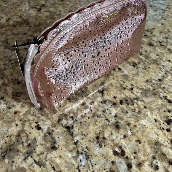 Victoria Secret: Petal Edge Beauty Bag  🌺 NWT (final price) - Picture 4 of 10
